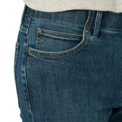 'Lee' Men's Extreme Motion Regular Fit Straight Leg - Cromwell -Carhartt || Under Armour || The North Face Shop 2016052 BD02 SWBD PRD 1024x1024@2x