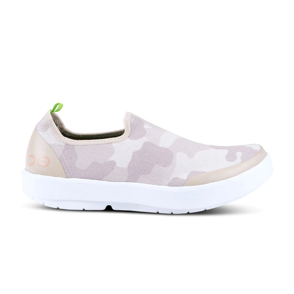 'OOFOS' Women's OOmg EeZee Low Shoe - White / Tan Camo 3 'OOFOS' Women's OOmg EeZee Low Shoe - White / Tan Camo