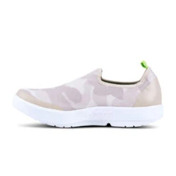 'OOFOS' Women's OOmg EeZee Low Shoe - White / Tan Camo 13 'OOFOS' Women's OOmg EeZee Low Shoe - White / Tan Camo -Carhartt || Under Armour || The North Face Shop 5072WHTTANCMO shot4 1024x1024@2x