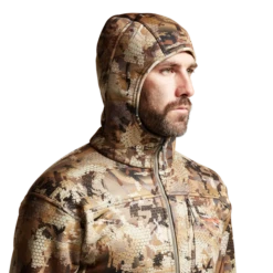 'Sitka' Men's Traverse Hoody - Optifade Waterfowl : Marsh -Carhartt || Under Armour || The North Face Shop IMG SITKA WL 2022 600026 WL Traverse Hoody Optifade Waterfowl 592p Studio 02257 1024x1024@2x