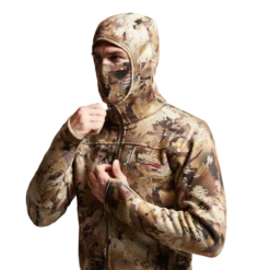 'Sitka' Men's Traverse Hoody - Optifade Waterfowl : Marsh -Carhartt || Under Armour || The North Face Shop IMG SITKA WL 2022 600026 WL Traverse Hoody Optifade Waterfowl 592p Studio 02259 1024x1024@2x