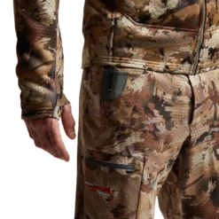 'Sitka' Men's Traverse Pant - Waterfowl : Waterfowl Marsh 10 'Sitka' Men's Traverse Pant - Waterfowl : Waterfowl Marsh -Carhartt || Under Armour || The North Face Shop IMG SITKA WL 2022 600029 WL Traverse Pant Optifade Waterfowl 592p Studio 04008 1024x1024@2x
