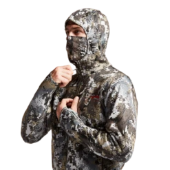 'Sitka' Men's Traverse Hoody - Whitetail : Elevated II -Carhartt || Under Armour || The North Face Shop IMG SITKA WT 2022 600026 EV Traverse Hoody Optifade Elevated II 592p Studio 00189 1024x1024@2x