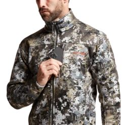 'Sitka' Men's Traverse Jacket - Whitetail : Elevated II -Carhartt || Under Armour || The North Face Shop IMG SITKA WT 2022 600028 EV Traverse Jacket Optifade Elevated II 592p Studio 00215 1024x1024@2x
