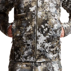 'Sitka' Men's Traverse Jacket - Whitetail : Elevated II -Carhartt || Under Armour || The North Face Shop IMG SITKA WT 2022 600028 EV Traverse Jacket Optifade Elevated II 592p Studio 00221 1024x1024@2x