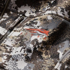 'Sitka' Men's Traverse Jacket - Whitetail : Elevated II -Carhartt || Under Armour || The North Face Shop IMG SITKA WT 2022 600028 EV Traverse Jacket Optifade Elevated II 592p Studio 00303 1024x1024@2x